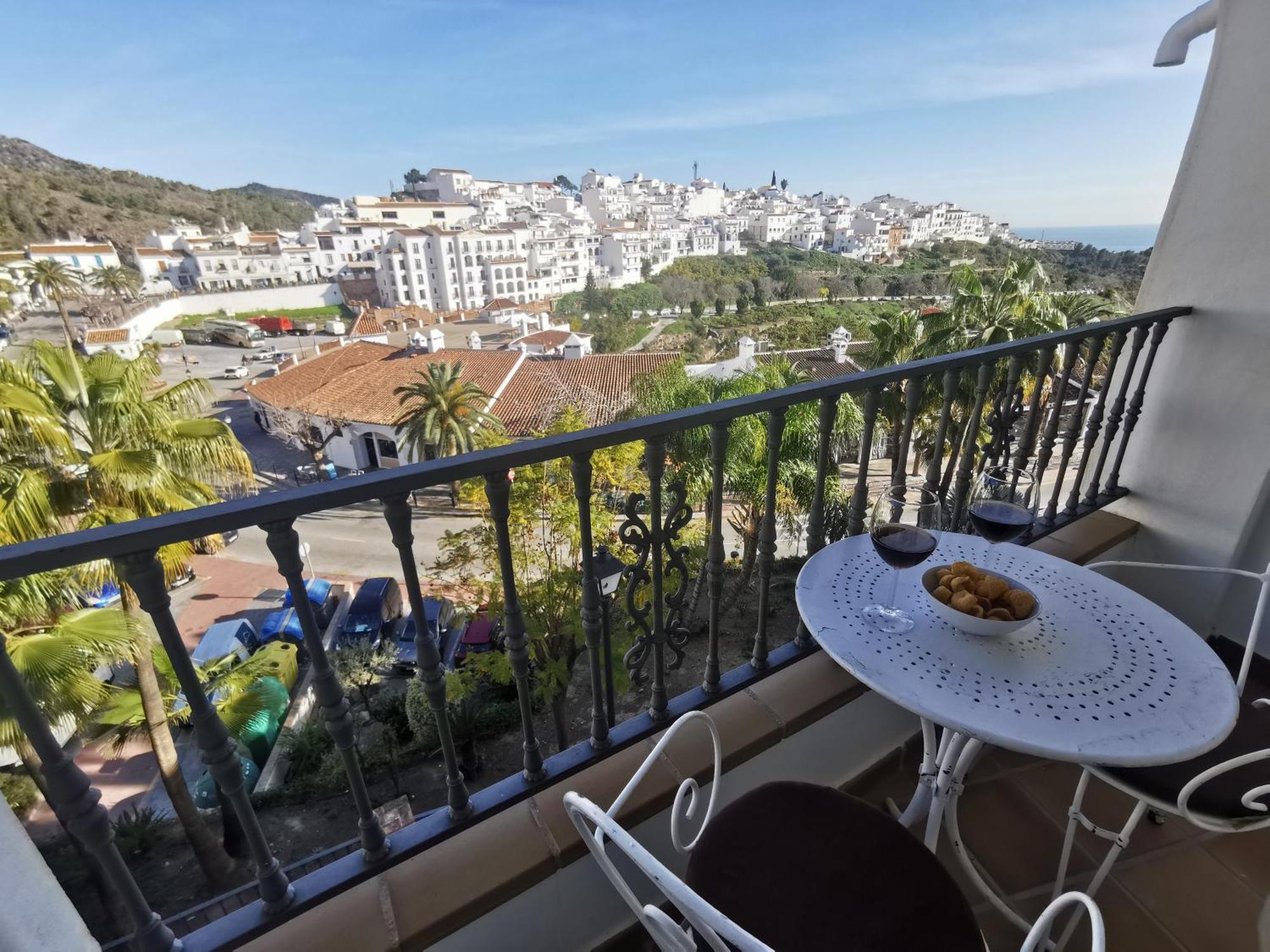 Apartamento Maria Platero Centrico Y Con Las Mejores Vistas Del Casco Antiguo La Montana Y El Mar Mediterraneo Frigiliana Ngoại thất bức ảnh
